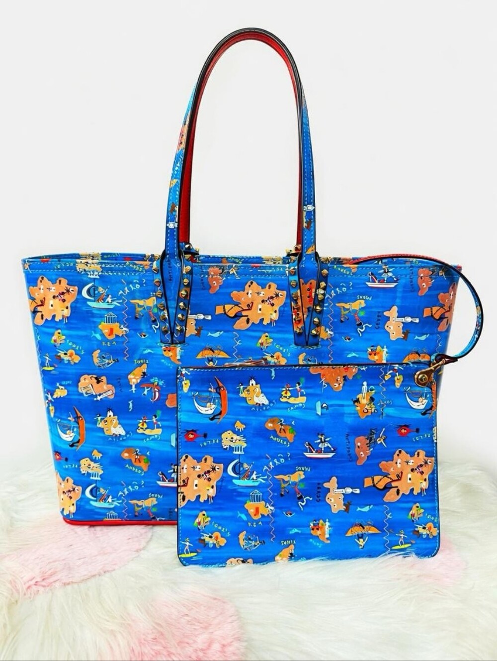 Christian LouboutinCabata East West Tote Printed Patent - Picture 3 of 3